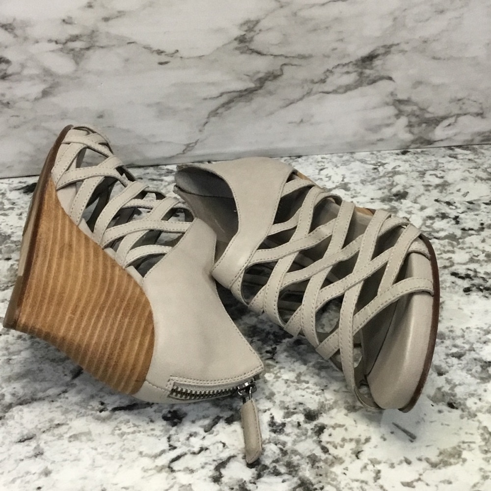 Eileen Fisher Cage Strap Lattice  Leather Gray Wood Wedge Sandal - Picture 11 of 12